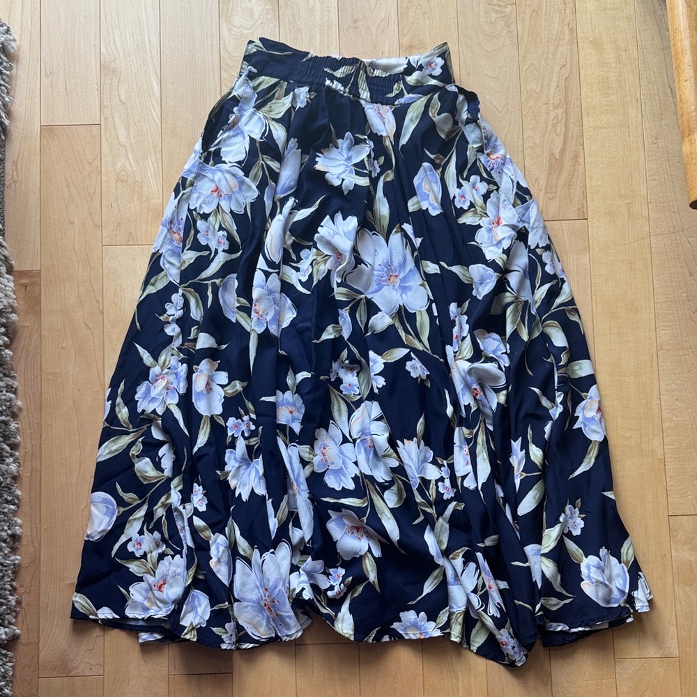 Floral Navy and White Women's Skirt with pockets